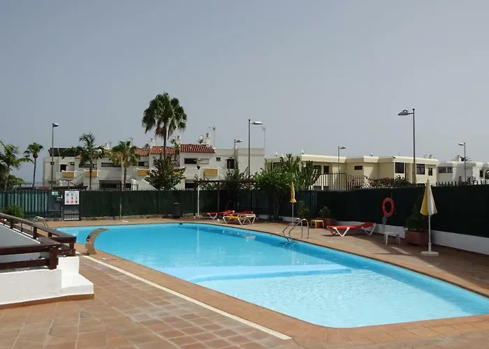 Апартаменти Ohmyhost360 - Paradise Holidays *